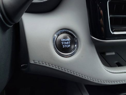 Certified 2022 Toyota Highlander LE image 21