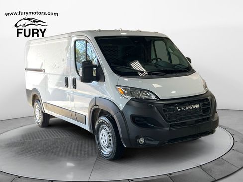 Used 2025 RAM ProMaster 2500 w/ Convenience Group FWD image 1