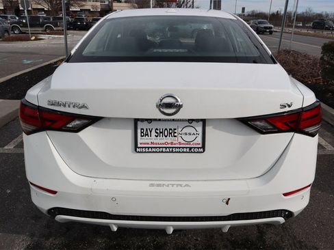 Certified 2022 Nissan Sentra SV w/ Trunk Package image 5