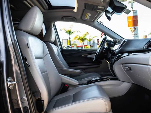 Used 2017 Honda Pilot Touring image 22