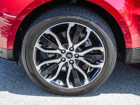 Used 2019 Land Rover Range Rover Sport HSE AWD/4WD image 8