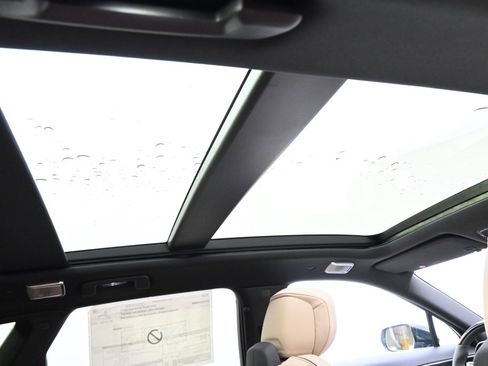 New 2026 Cadillac Lyriq V image 17