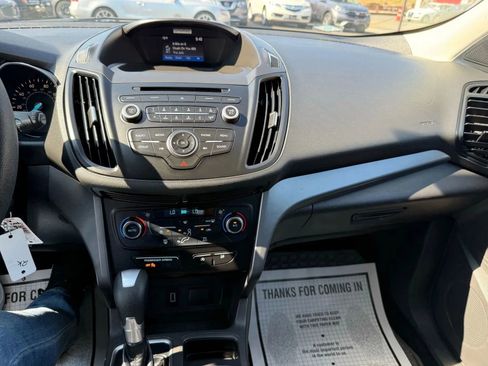 Used 2017 Ford Escape SE image 42