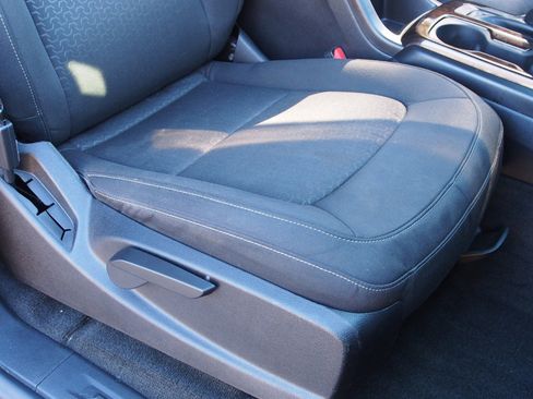 Used 2016 GMC Canyon SLE w/ SLE Convenience Package image 13