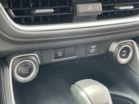 Used 2024 Toyota Grand Highlander Limited image 8