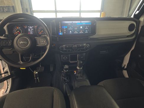 Used 2024 Jeep Wrangler Sport image 11