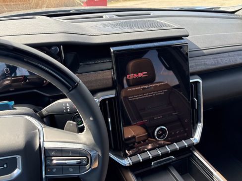 New 2026 GMC Acadia Denali Ultimate w/ LPO, Floor Liner Package image 20