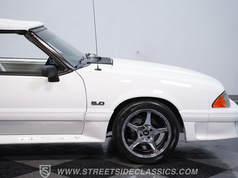 Used 1993 Ford Mustang GT RWD image 24