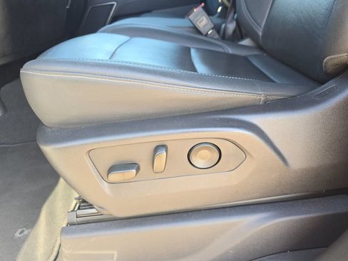 Used 2025 GMC Sierra 1500 SLT RWD image 29