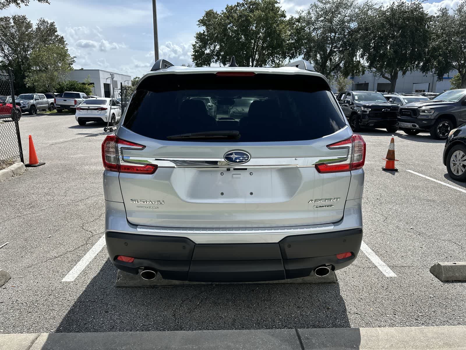 Used 2025 Subaru Ascent Limited AWD/4WD image 7