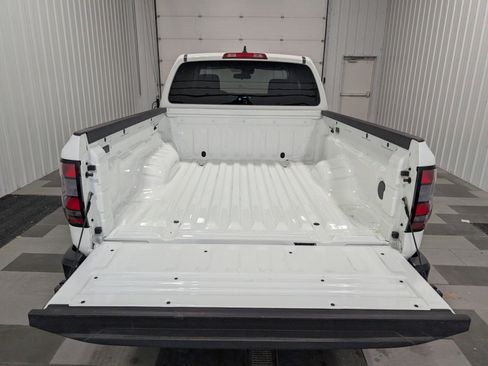 Used 2024 Nissan Frontier S w/ Technology Package image 21