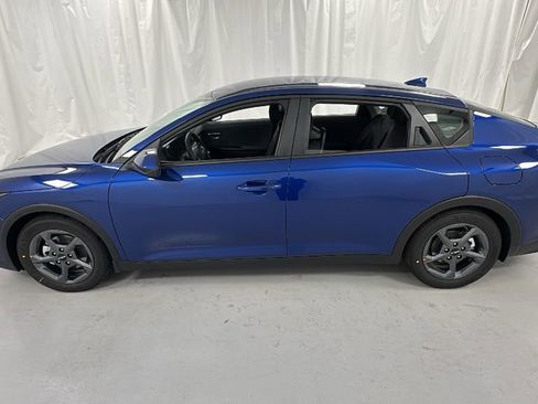 New 2025 Kia K4 LXS image 6