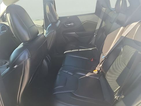 Used 2020 Jeep Cherokee Limited image 14