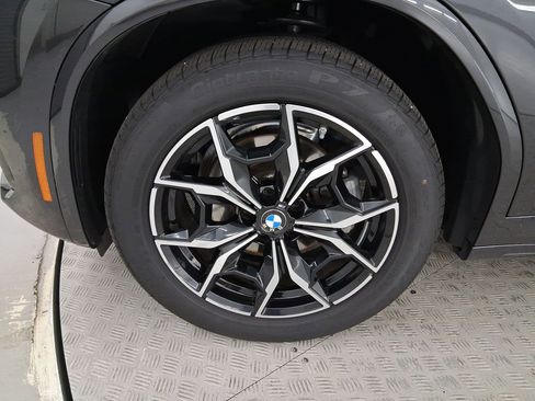 Used 2025 BMW X4 xDrive30i image 11