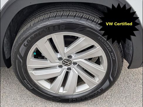 Certified 2023 Volkswagen Atlas Cross Sport SE image 22