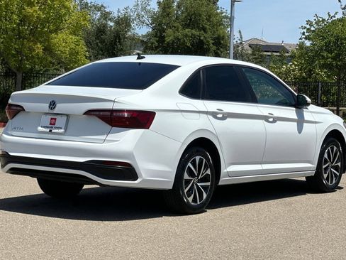 Used 2022 Volkswagen Jetta S FWD image 4