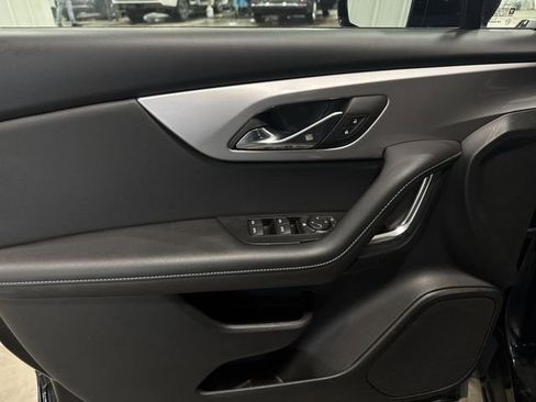 Used 2025 Chevrolet Blazer LT image 10