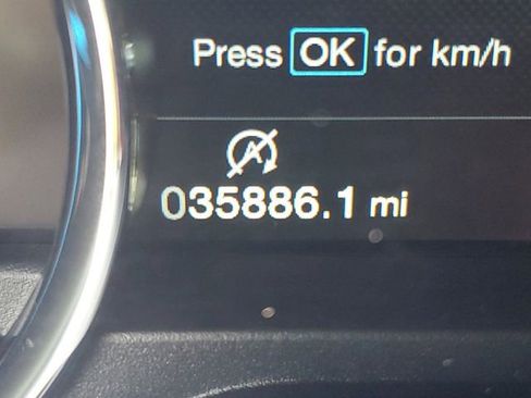 Used 2019 Ford F150 Lariat w/ Equipment Group 502A Luxury AWD/4WD image 33