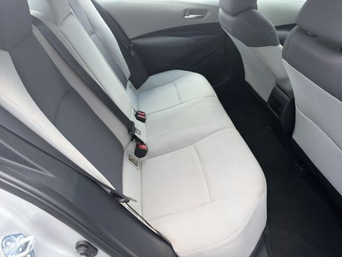 Used 2021 Toyota Corolla LE FWD image 25
