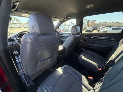 Used 2024 Buick Enclave Premium image 24
