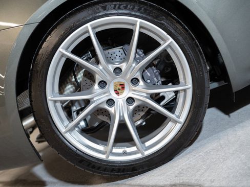 Certified 2025 Porsche 718 Boxster RWD image 11
