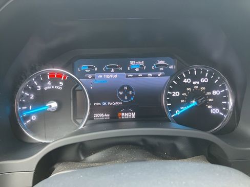 Used 2022 Ford F350 Platinum w/ Tremor Off-Road Package image 31