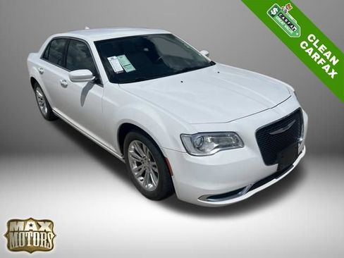 Used 2020 Chrysler 300 Touring L w/ Quick Order Package 2EF RWD image 1