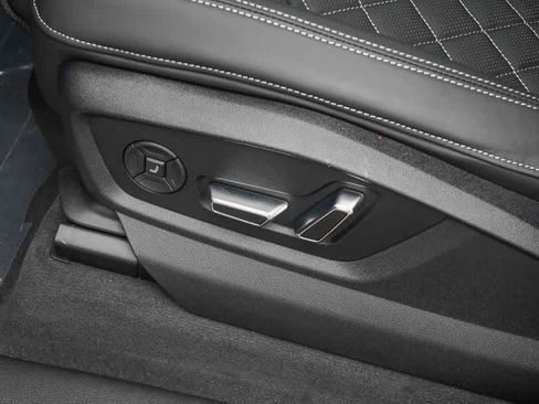 New 2026 Audi SQ8 Prestige AWD/4WD image 24