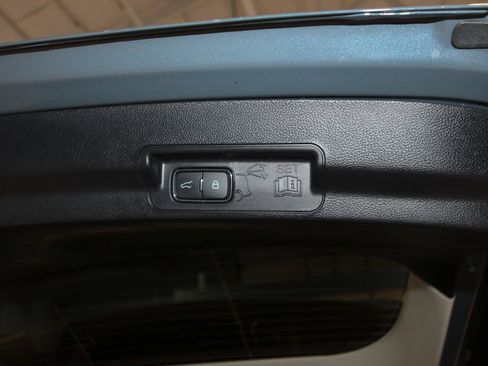 Used 2025 Ford Explorer Active image 41