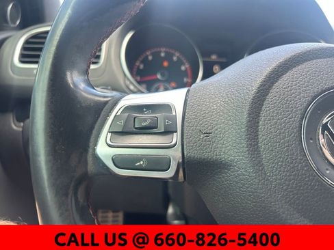 Used 2011 Volkswagen Golf 2-Door FWD image 15