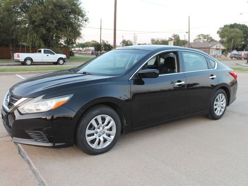 Used 2016 Nissan Altima 2.5 S FWD image 5
