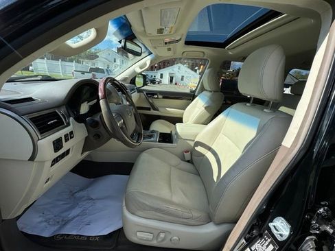 Used 2018 Lexus GX 460 Premium w/ Premium Package AWD/4WD image 10
