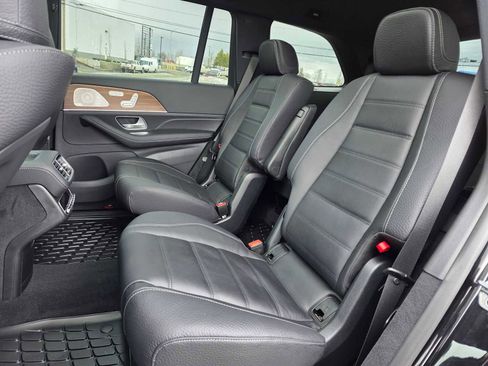 New 2026 Mercedes-Benz GLS 450 4MATIC image 19