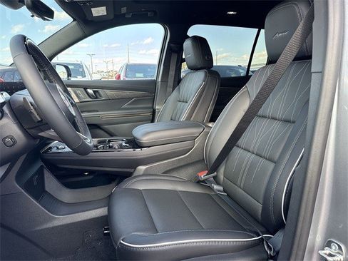 New 2026 Buick Enclave Avenir image 11