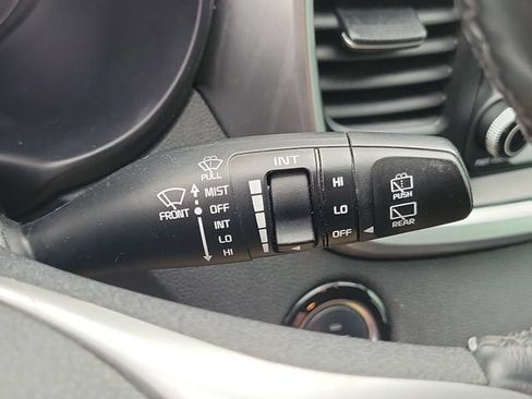 Used 2020 Kia Sorento LX AWD/4WD image 16