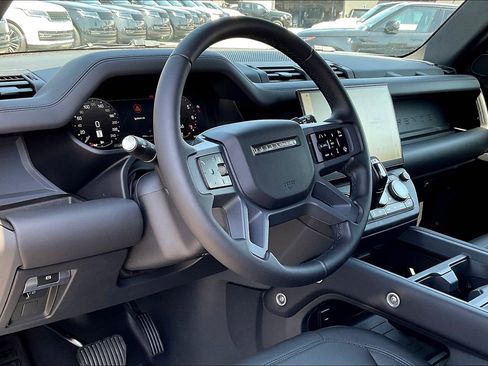 New 2026 Land Rover Defender 110 X-Dynamic SE image 10