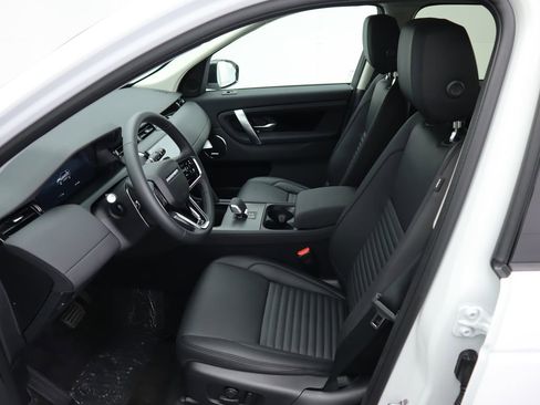 Used 2025 Land Rover Discovery Sport S image 20