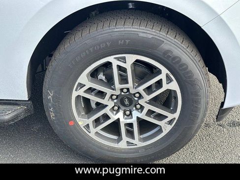 New 2026 Ford Expedition Max Active RWD image 12