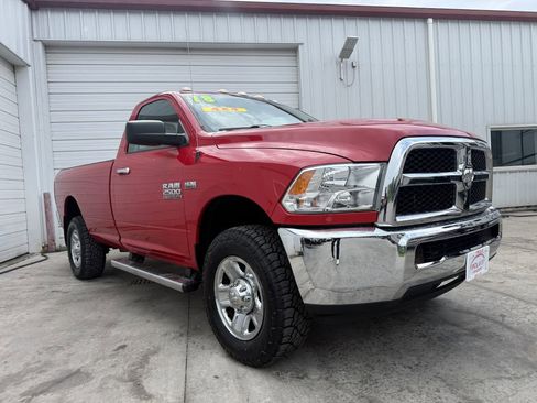 Used 2018 RAM 2500 SLT w/ Snow Chief Group AWD/4WD image 2