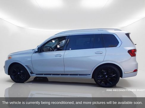 Used 2026 BMW X7 xDrive40i AWD/4WD image 9