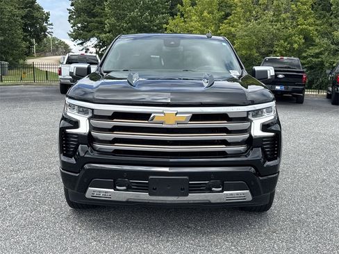 Used 2022 Chevrolet Silverado 1500 High Country w/ High Country Premium Package image 2