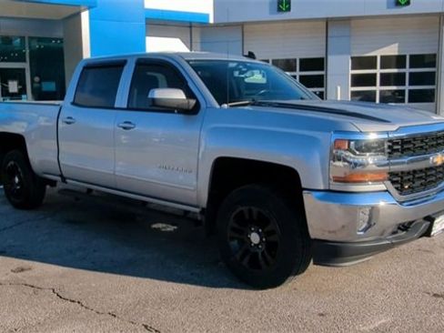 Certified 2018 Chevrolet Silverado 1500 LT w/ All Star Edition image 2