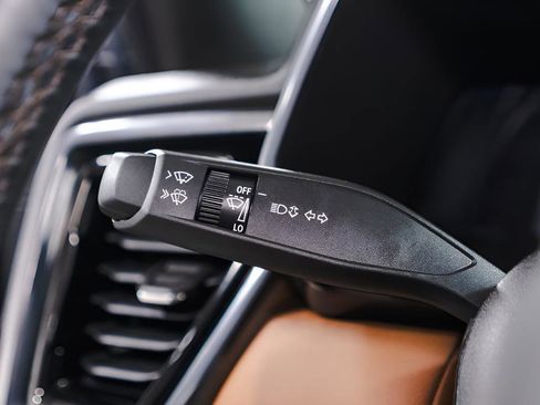 Used 2023 GMC Canyon AT4 w/ AT4 Premium Package image 22