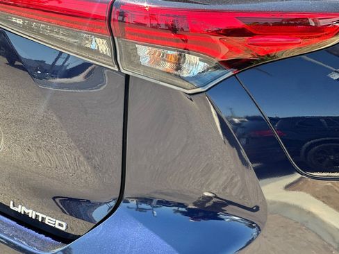 Used 2020 Toyota Highlander Limited FWD image 28