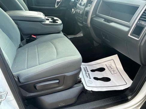 Used 2018 RAM 2500 Tradesman w/ Chrome Appearance Group AWD/4WD image 12