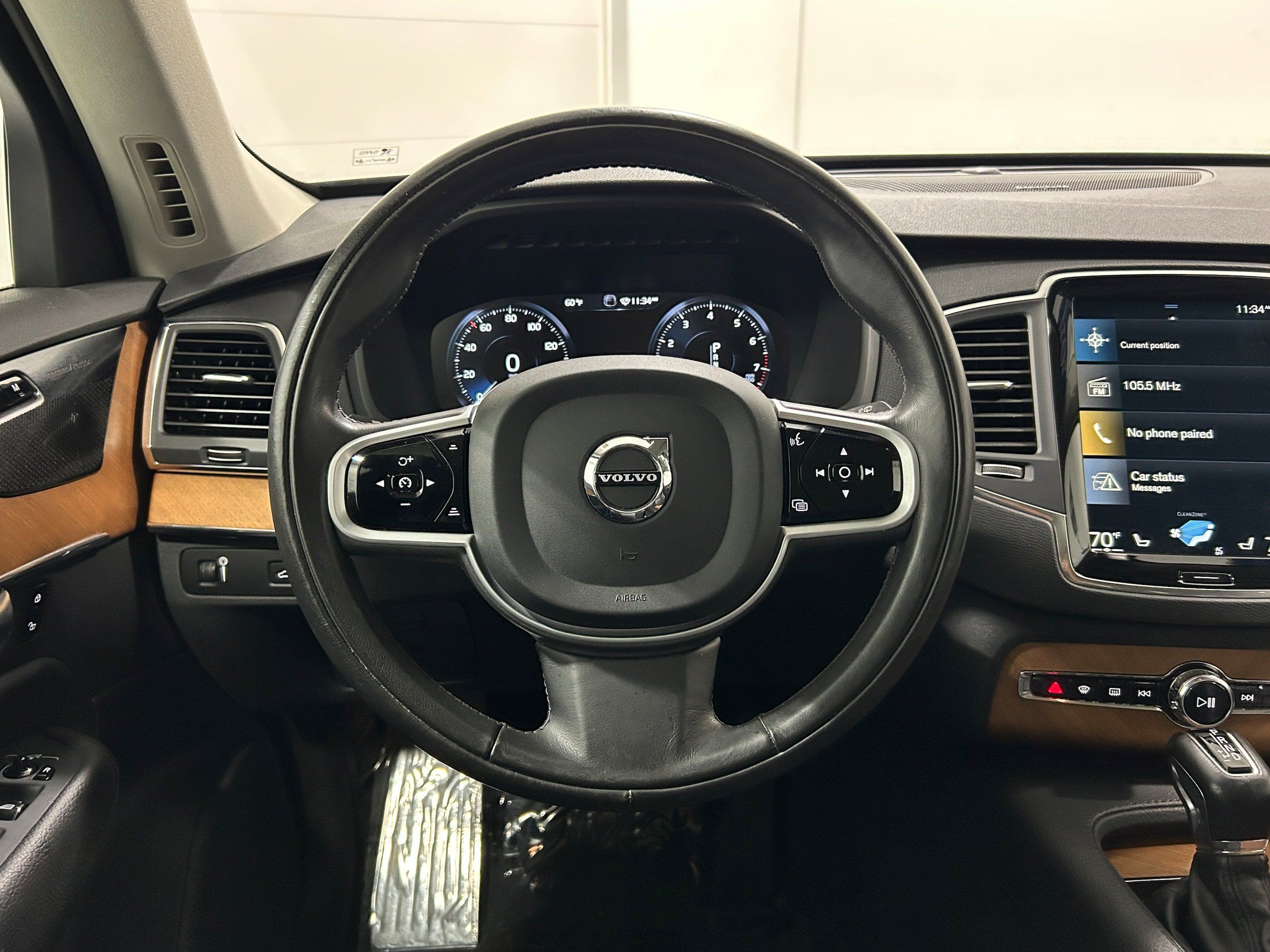 Used 2021 Volvo XC90 T6 Momentum w/ Climate Package AWD/4WD image 13