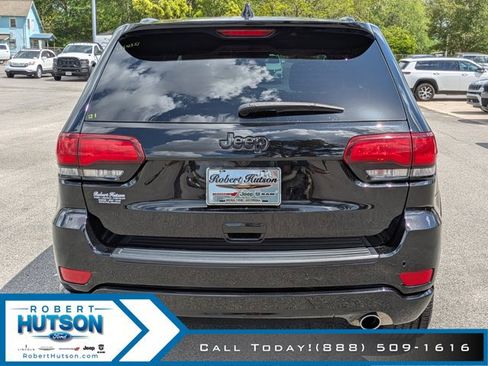 Used 2021 Jeep Grand Cherokee Laredo X image 7