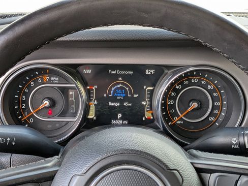 Certified 2022 Jeep Gladiator Willys image 22