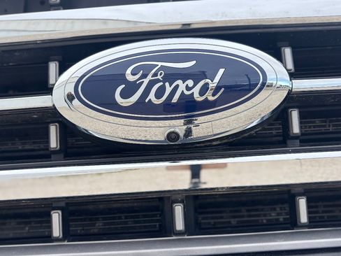 Certified 2022 Ford F150 Lariat w/ Equipment Group 502A High image 14