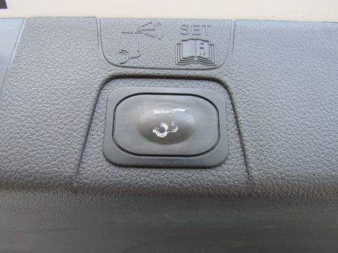 Used 2017 Ford C-MAX Titanium w/ Equipment Group 301A image 28